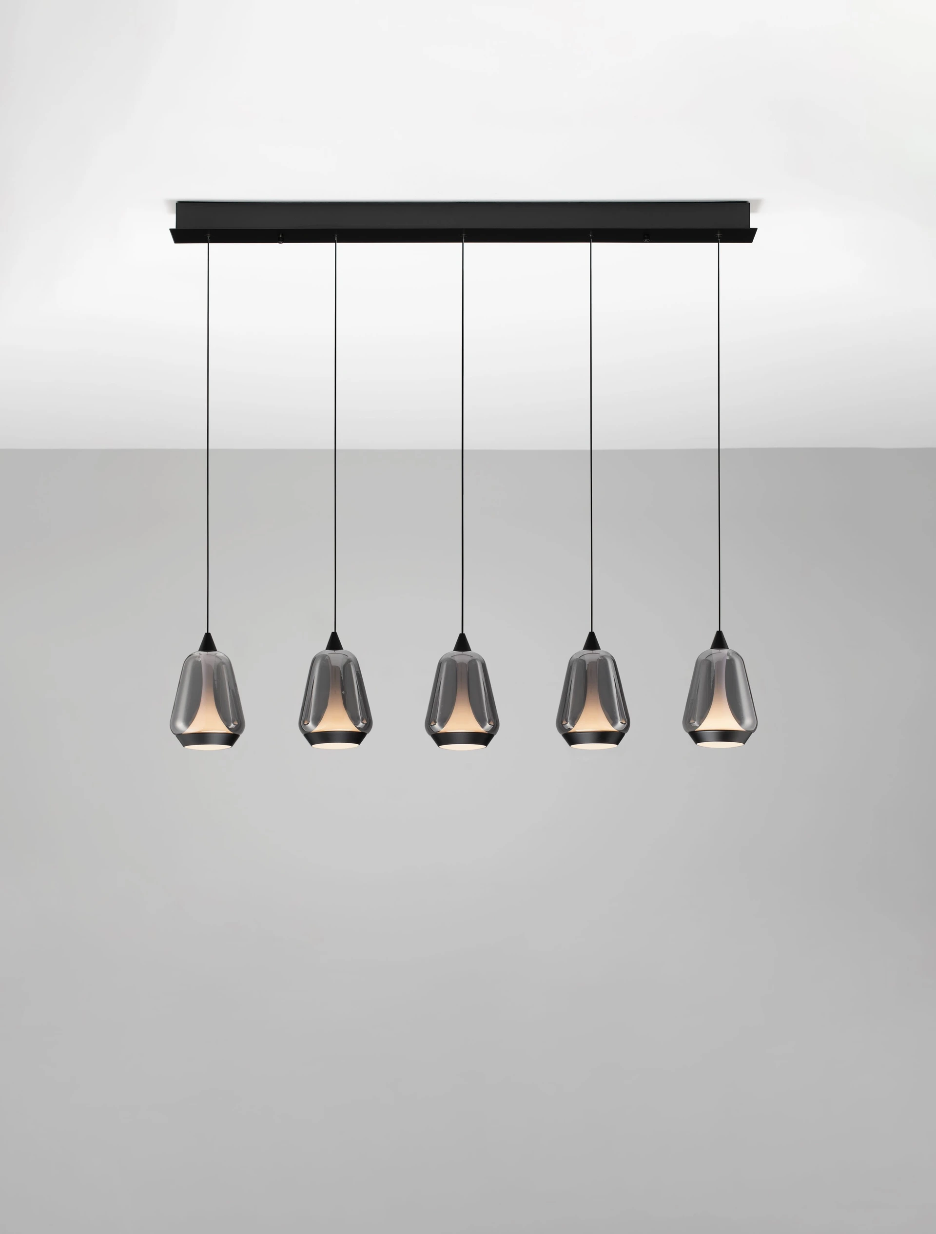 Κρεμαστό Πεντάφωτο σε Ράγα ALISH LED 37W 3000K 96cm Μαύρο-Γκρι